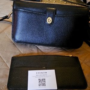 Coach pebble noa with a detached wallet crossbody purse nwot black